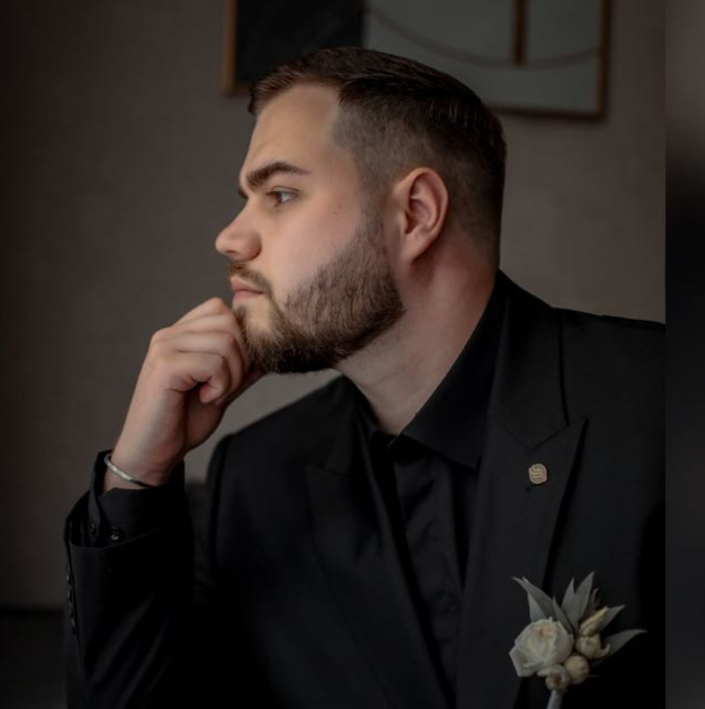 Владислав Иванилов